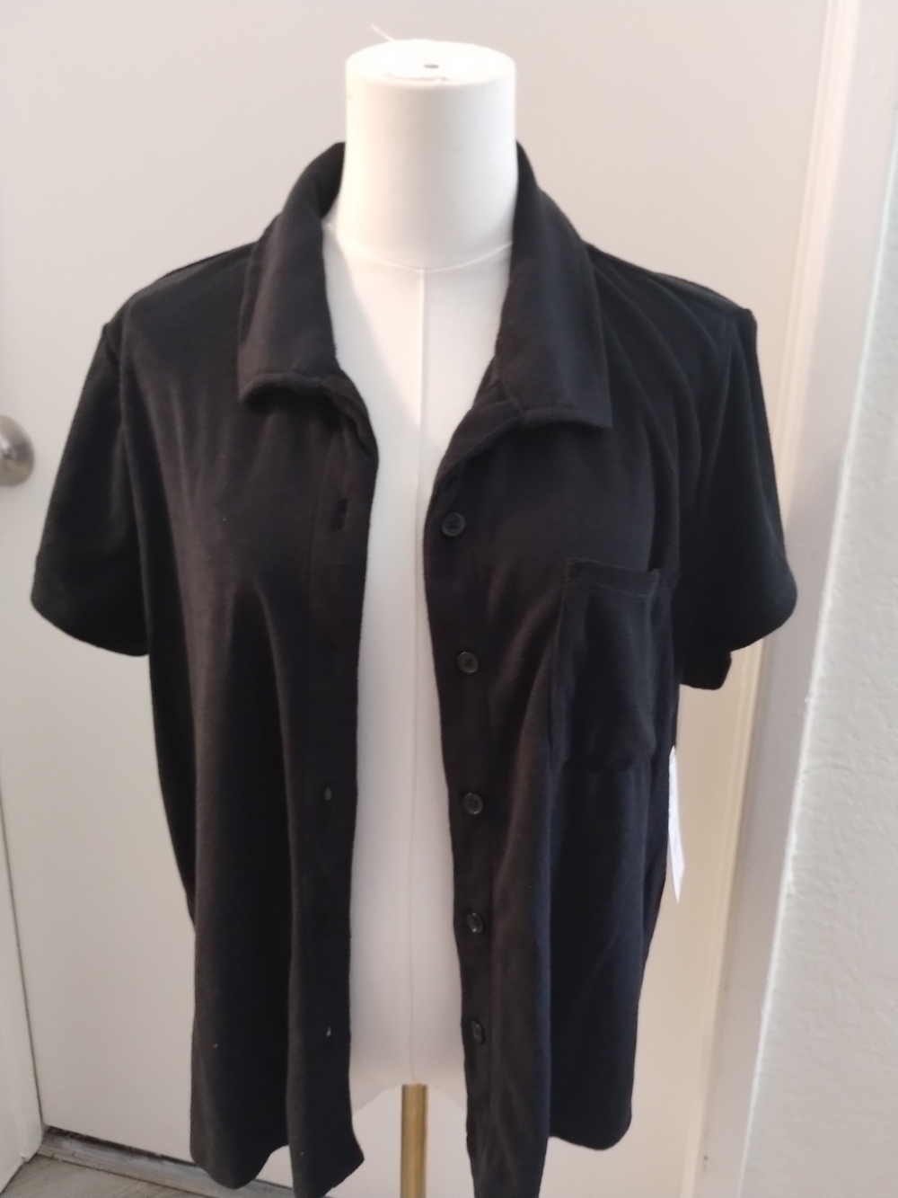 Time and Tru Black Short-Sleeve Shirt